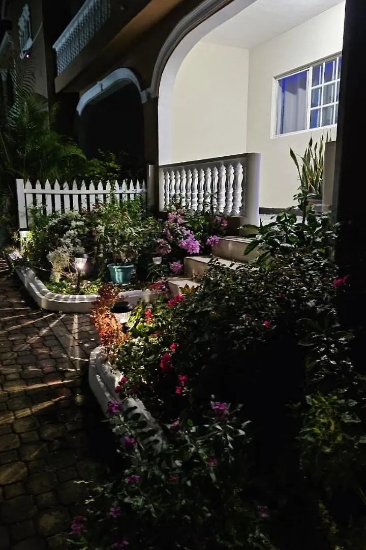Chic Getaway In Milan The Manor Villa Ocho Rios