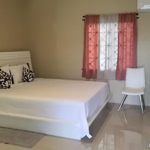  Villa 3 Bedrooms. 3 Bath Villa. Pool. Super